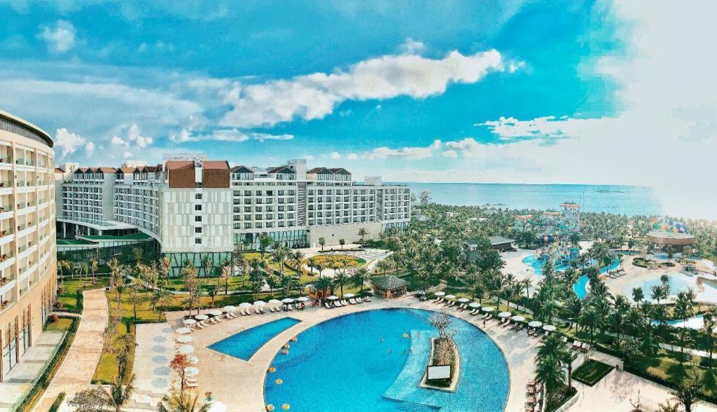 Отель Vinoasis Phu Quoc Бьенхоа Экстерьер фото